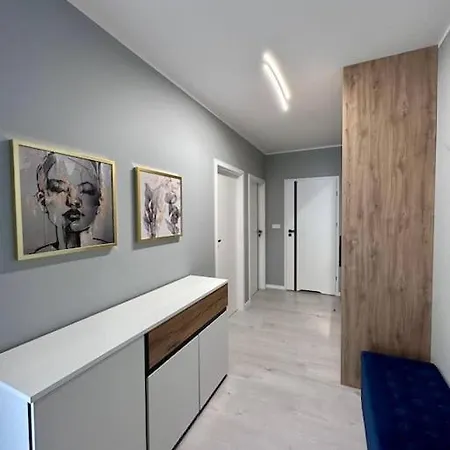 New Apart - Next To Sky Tower * Wroclaw